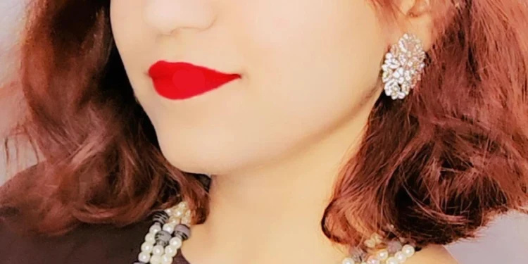 Oozra Ali: The Best-Looking Model Turned Author Making Waves